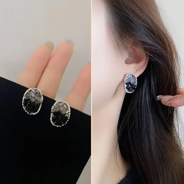 Wholesale Retro Flower Copper Plating Inlay Artificial Gemstones Pearl Ear Studs 1 Pair