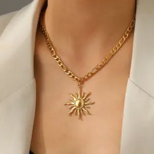 Ion Plating (IP) 18K Gold Plated Sunflower 304 Stainless Steel Elegant Waterproof Non Tarnish 304 Stainless Steel Pendant Necklace