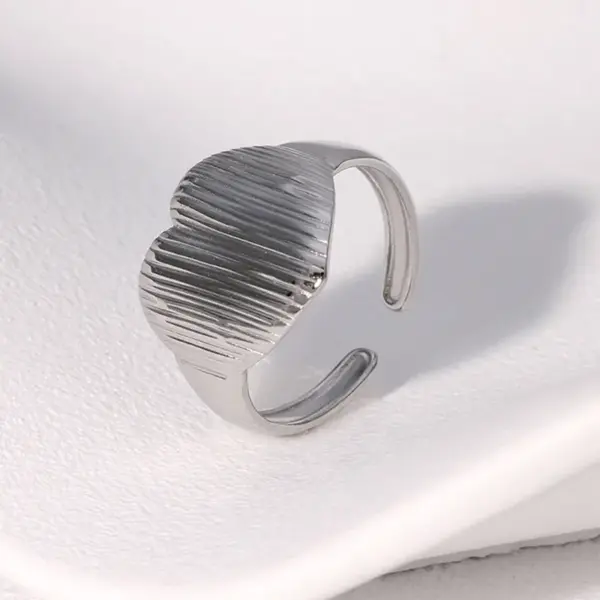 Wholesale PVD Coated Real Gold Plated 18K Gold Heart Shape 304 Stainless Steel Cute Simple Style IG Style Waterproof Non Tarnish Open Rings