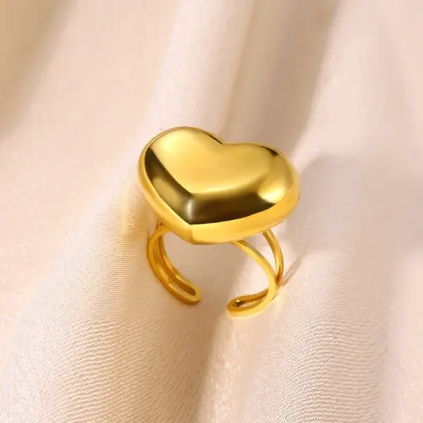 Wholesale PVD Coated Real Gold Plated Round Star Heart Shape 304 Stainless Steel Simple Style Classic Style Waterproof Non Tarnish Open Rings