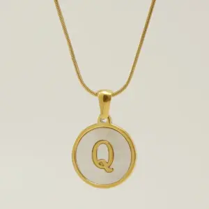 Gold Q (Chain)