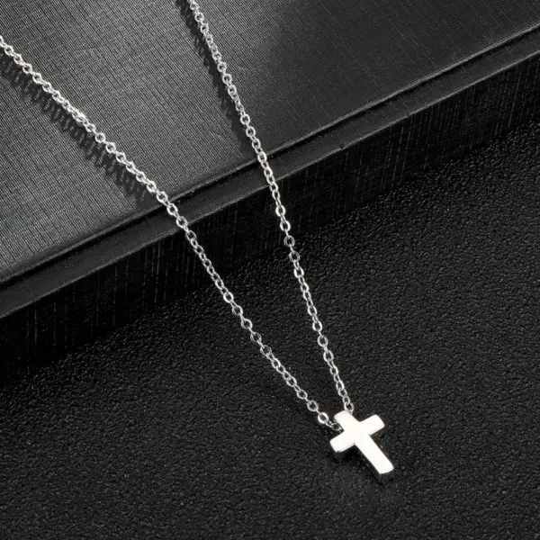 Wholesale Real Gold Plated Cross 304 Stainless Steel Basic Waterproof Non Tarnish 304 Stainless Steel