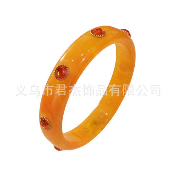 Wholesale Exaggerated personality diamond-studded resin women's jewelry