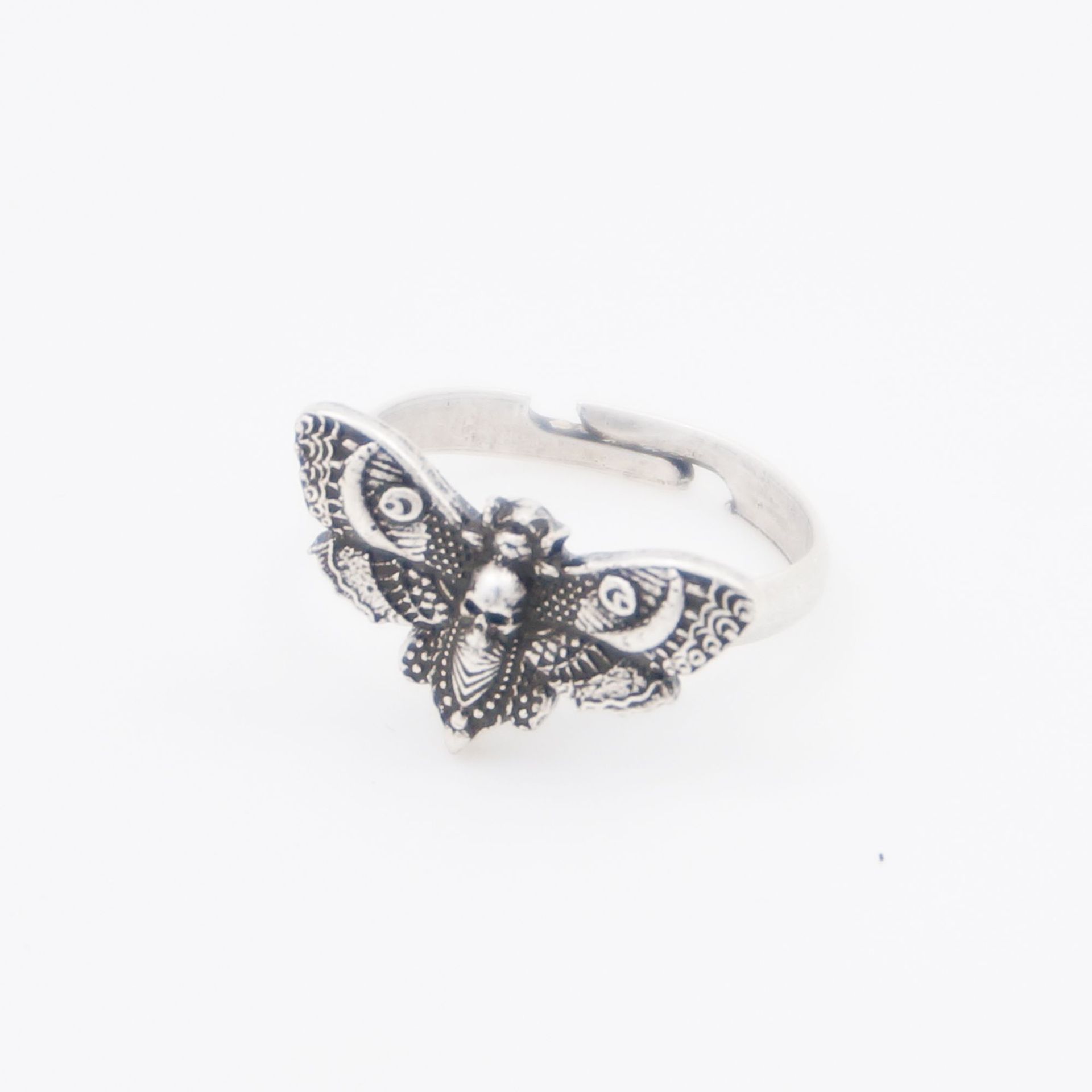 Wholesale Witchcraft Death Moth Ring: Insect Skull Butterfly Pendant Christmas-Mysterious Jewelry Gift
