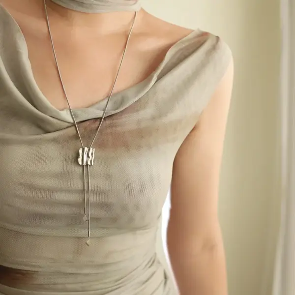 Wholesale Geometric Pleated Square Push-Pull Necklace Irregular Multi-Party Fortune Autumn/Winter Sweater Chain Vintage Heart Shape Vacuum Plating 18K Real Gold 304 Stainless Steel Inlaid Gold Inlaid