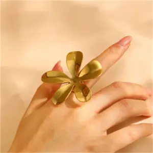07 18K Real Gold Flower A- 704 / Adjustable Opening / 1 Piece