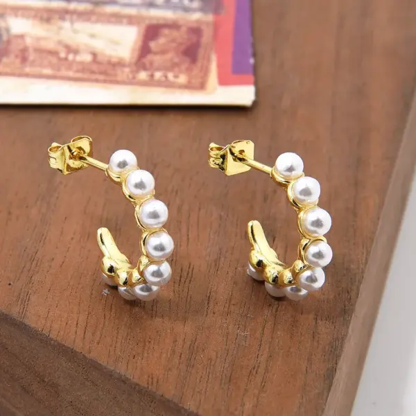 Wholesale 1 Pair Retro C Shape Plating Inlay Copper Artificial Pearls Zircon Ear Studs