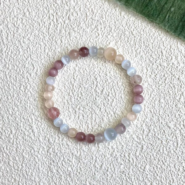 Wholesale "Butterfly Fog Seeking Flowers" New Chinese Style Opal Beaded Bracelet Exquisite Retro White Strawberry Bracelet Female Macaroon