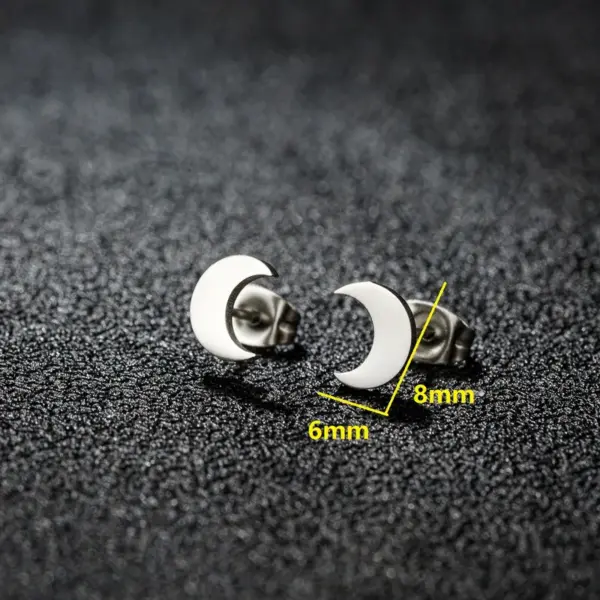 PVD Coated 18K Gold Real Gold Plated Round Star Moon 304 Stainless Steel Simple Style Classic Style Waterproof Non Tarnish Ear Studs