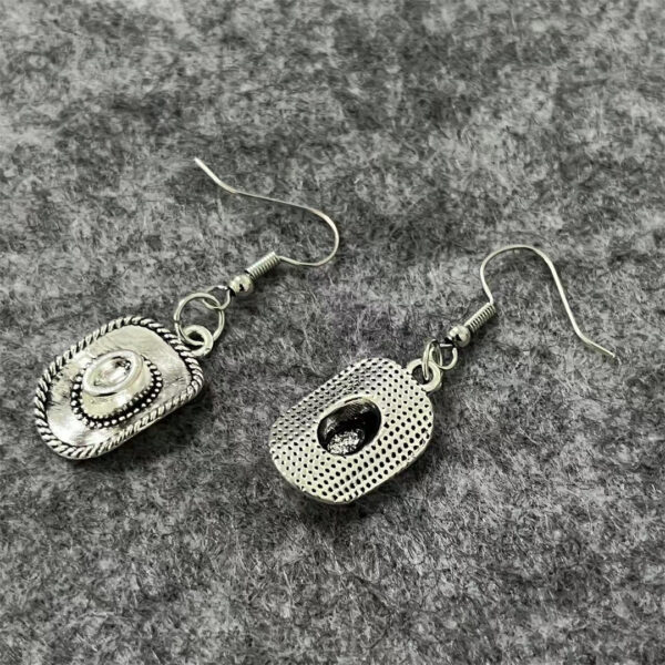 Wholesale European and American retro distressed earrings Western Denim style animal Jewelry earrings cow head hat personality fashion ear hook female