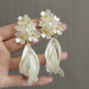 oly-1c9336126227e628adccd783f6d1ac0e Wholesale Ser Fairy French Flower Exaerated Earrings Niche Design High-grade Long Tassel Earrings Bridal Earrings Women