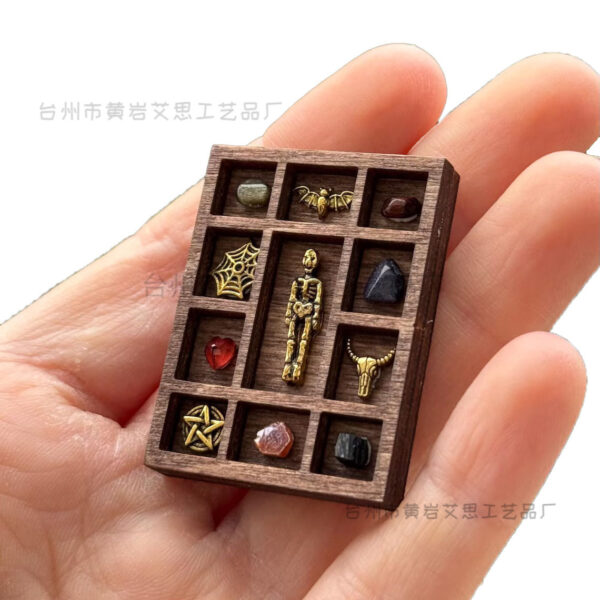 Wholesale Miniature Trinket Shelf Wooden Miniature Jewelry Rack Mini Collection Rack Antique Rack