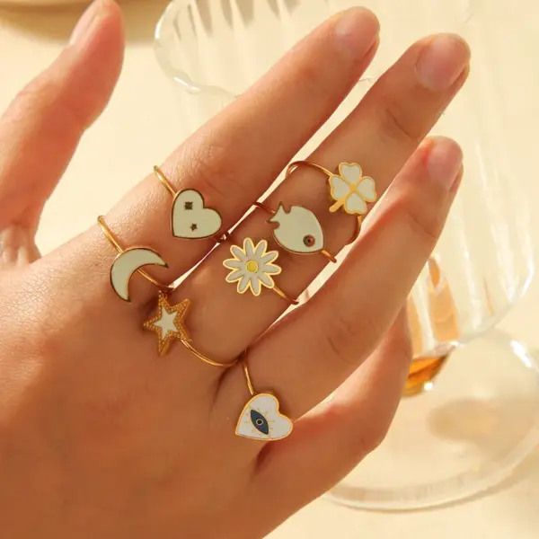 Wholesale PVD Coated Real Gold Plated 18K Gold Pentagram Heart Shape Flower 304 Stainless Steel IG Style Simple Style Classic Style Waterproof Non Tarnish Open Rings