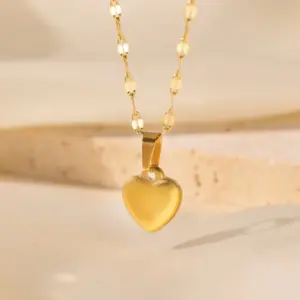Qyh691 Three-Dimensional Peach Heart Necklace / Gold