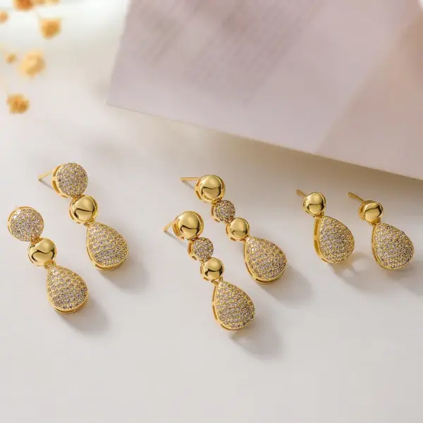 Wholesale 1 Pair Retro Simple Style Commute Round Water Droplets Inlay Copper Zircon 18K Gold Plated Drop Earrings