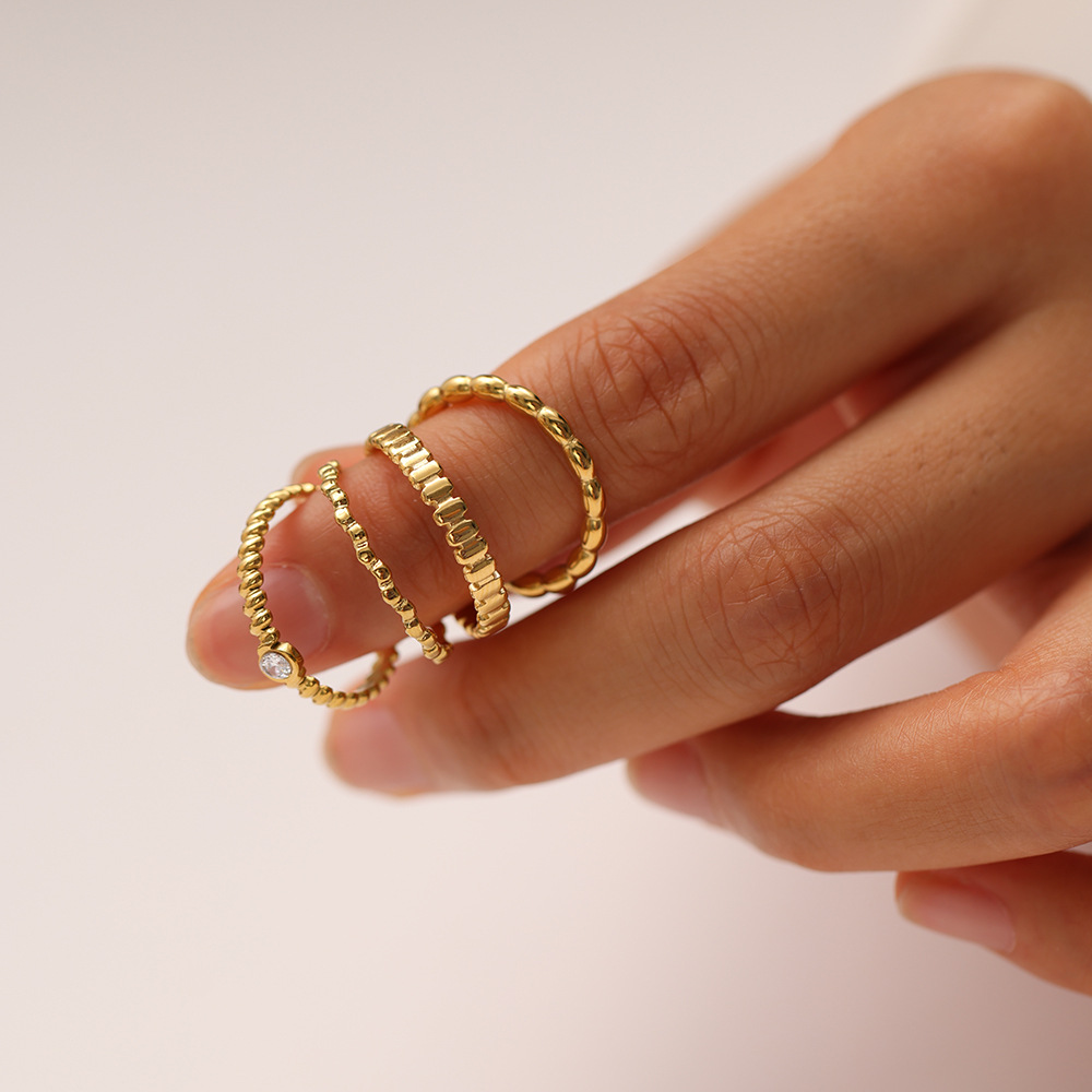 Wholesale Plain circle open-ring titanium steel ring inlaid with diamonds