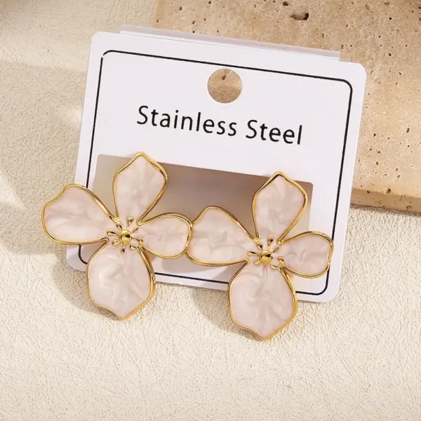 Wholesale Hot Selling Four Leaf Flower Earrings 304 Stainless Steel Plated With Oil Drop Modern Casual Style For Women