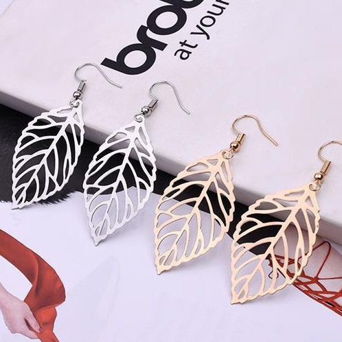 Wholesale leaf pendant earrings