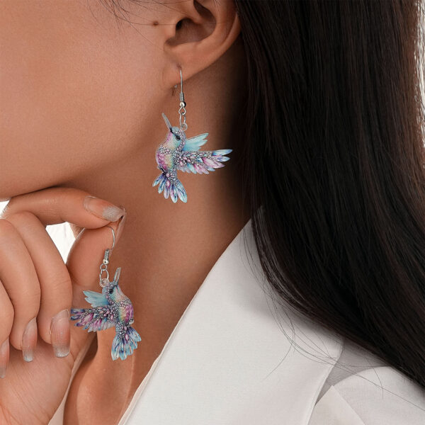 Wholesale Semi-managed European and American new environmentally friendly acrylic earrings fashion personality colorful hummingbird earrings earrings