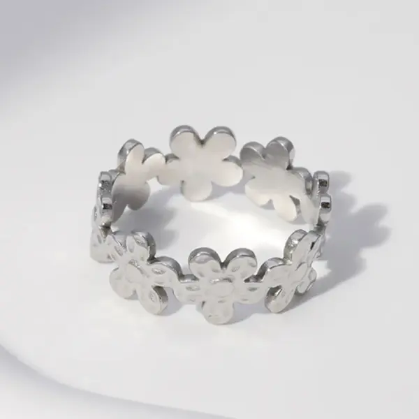 Wholesale PVD Coated Real Gold Plated Flower Stainless Steel Sweet Waterproof Non Tarnish Rings