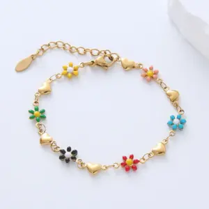 Wholesale 304 Stainless Steel Heart Shape Flower PVD Coated No Inlaid 18K Gold Plated Simple Style Waterproof Non Tarnish Epoxy Lobster Trigger Clasp Closure Colorful Gold Bracelets