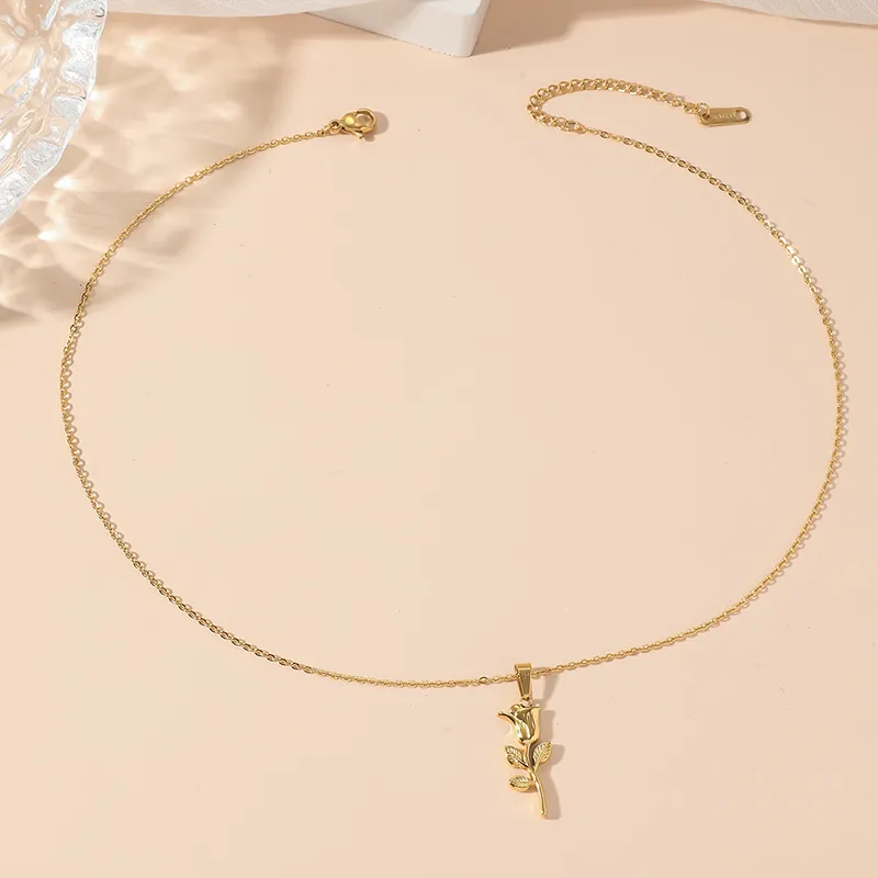 Wholesale PVD Coated Real Gold Plated 18K Gold Rose 304 Stainless Steel Elegant Waterproof Non Tarnish 304 Stainless Steel Pendant Necklace
