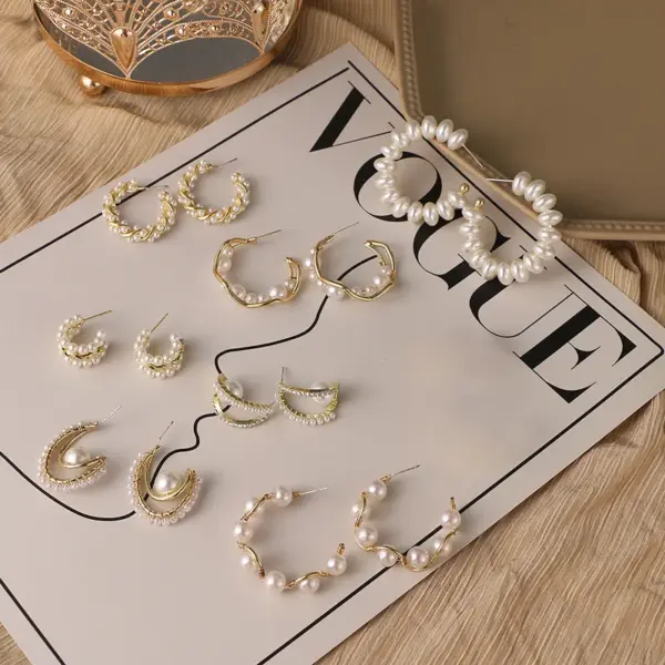 Wholesale Unisex Fashion Geometric Alloy Artificial Gemstones Earrings Pearl Plating Metal Hoop Earrings