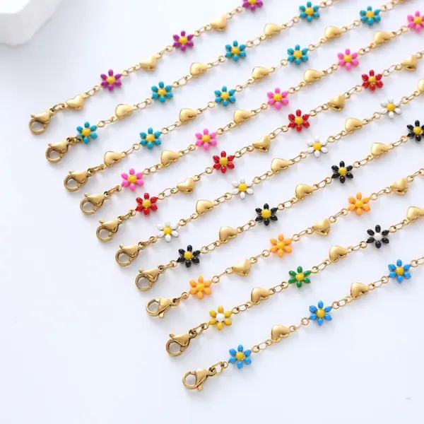 Wholesale 304 Stainless Steel Heart Shape Flower PVD Coated No Inlaid 18K Gold Plated Simple Style Waterproof Non Tarnish Epoxy Lobster Trigger Clasp Closure Colorful Gold Bracelets