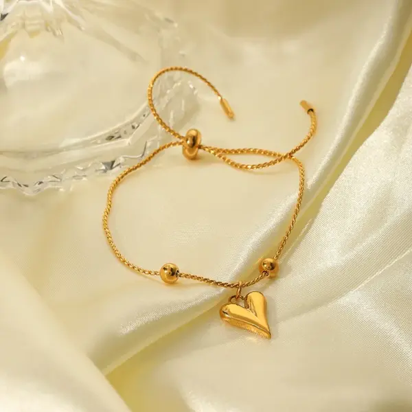 Wholesale PVD Coated Real Gold Plated 18K Gold Heart Shape 201 Stainless Steel Simple Style Waterproof Non Tarnish 201 Stainless Steel Bracelets Necklace