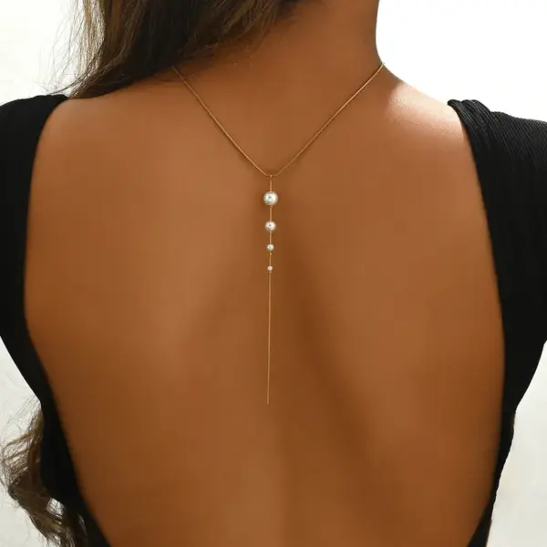 Wholesale Ion Plating (IP) Real Gold Plated 14K Gold Geometric 304 Stainless Steel Elegant Simple Style Waterproof Non Tarnish 304 Stainless Steel Necklace