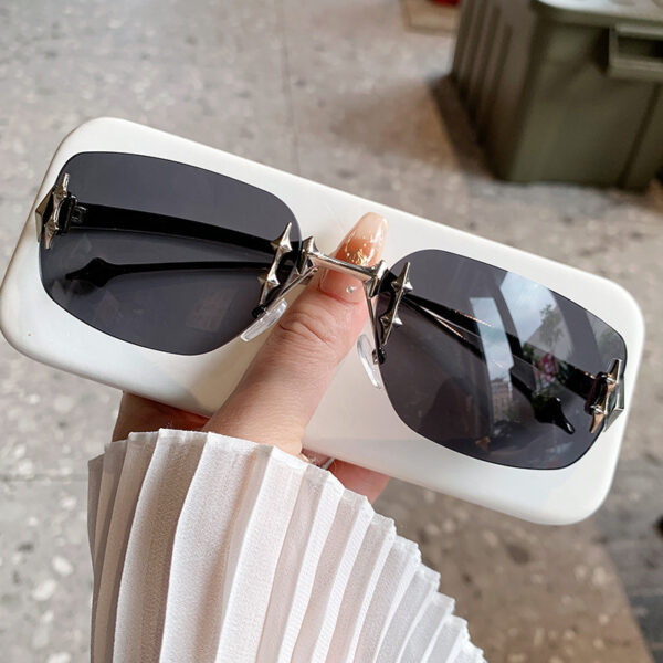 Wholesale 2024 European and American Hot Girls Frameless Cut Edge Sunglasses Fashionable High-End Personalized Metal Glasses Star Sunglasses Women's Trendy