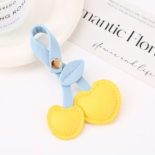 Wholesale Cartoon Leather Strawberry Keychain Ornament