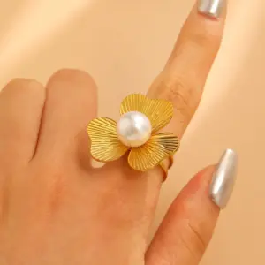 20 18K Real Gold Clover WG-1158
