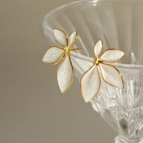 PVD Coated Real Gold Plated 18K Gold Solid Color 304 Stainless Steel Simple Style Classic Style Waterproof Non Tarnish Earrings