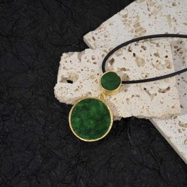 Wholesale Elegant disc bamboo jade pendant necklace women's imitation Jade Diamond five-petal flower gift for girlfriend Mother's Day