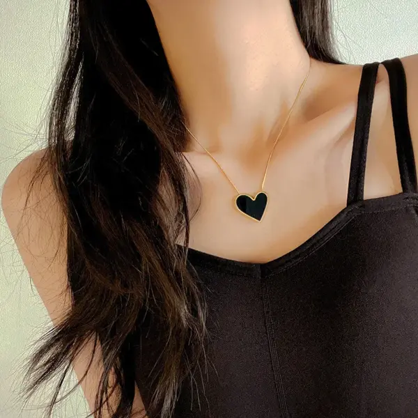 PVD Coated Real Gold Plated 18K Gold Heart Shape 304 Stainless Steel Sweet Waterproof Non Tarnish 304 Stainless Steel Necklace