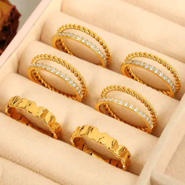 Wholesale PVD Coated Real Gold Plated 18K Gold Irregular Ditsy Floral 304 Stainless Steel Simple Style Waterproof Non Tarnish Adjustable Ring