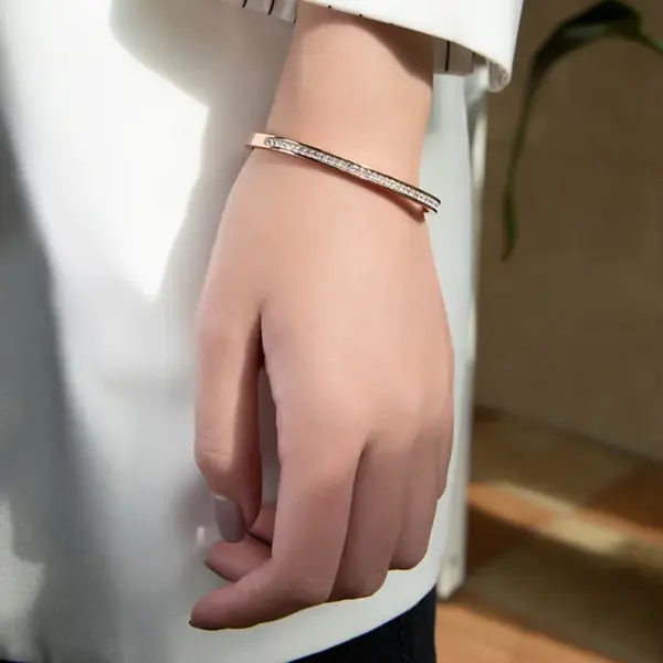 Wholesale Simple Style Solid Color Titanium Steel Inlay Zircon Bangle