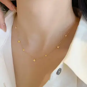 19 [Ah302] Small Square Necklace / Gold