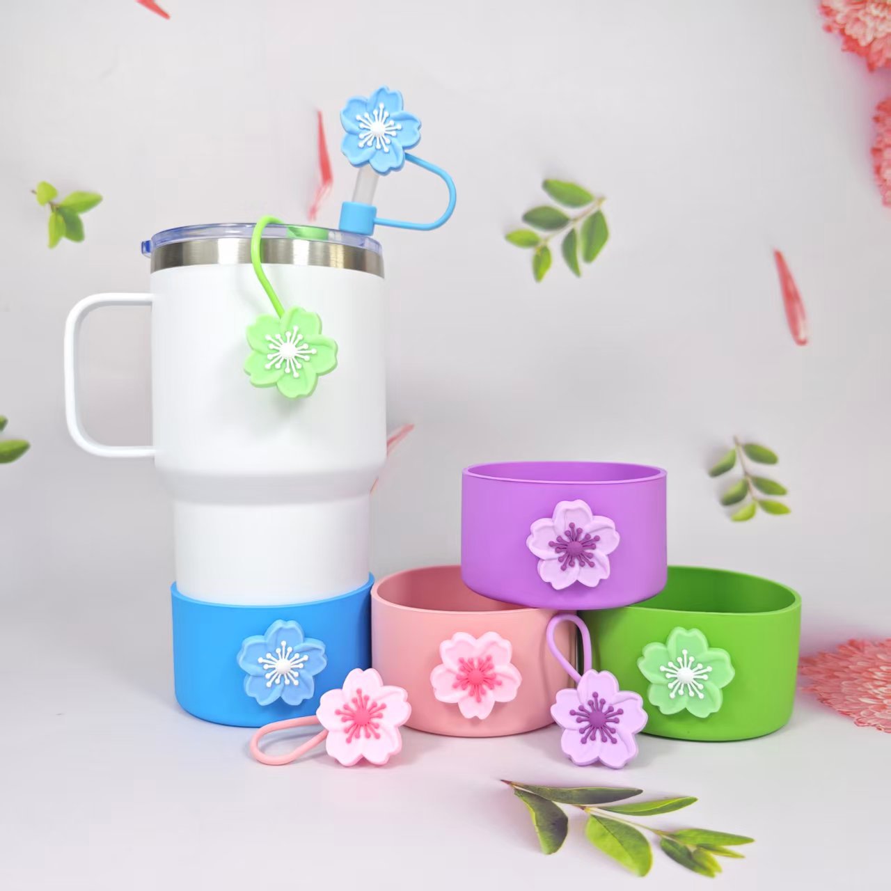 Wholesale Selling silicone insulated c sles, flower-decorated c holders, straw caps, and straws.