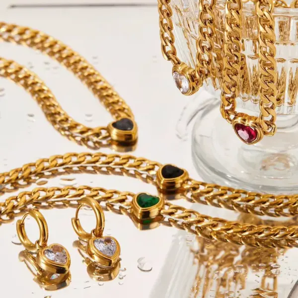 PVD Coated Real Gold Plated 16K Gold White Gold Plated Gold Plating Heart Shape 304 Stainless Steel Simple Style Waterproof Non Tarnish Bracelets Earrings Necklace