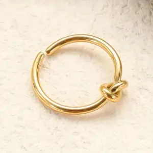 Multicolor-Golden Yellow / One Size / Knotted Ring
