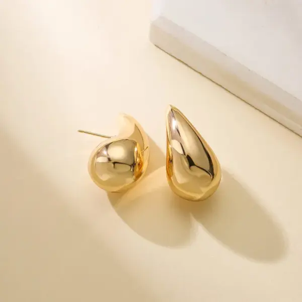 Wholesale 1 Pair Simple Style Commute Water Droplets Plating Copper Gold Plated Silver Plated Ear Studs