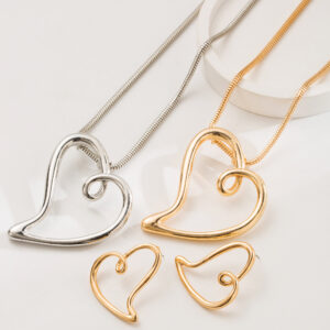 Wholesale Metal Chain Alloy Hollow Love Pendant Earrings Necklace