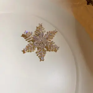 13# Brooch-Golden Snowflake (Real Gold Plating)