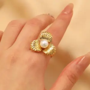 35 18K Real Gold Clover
