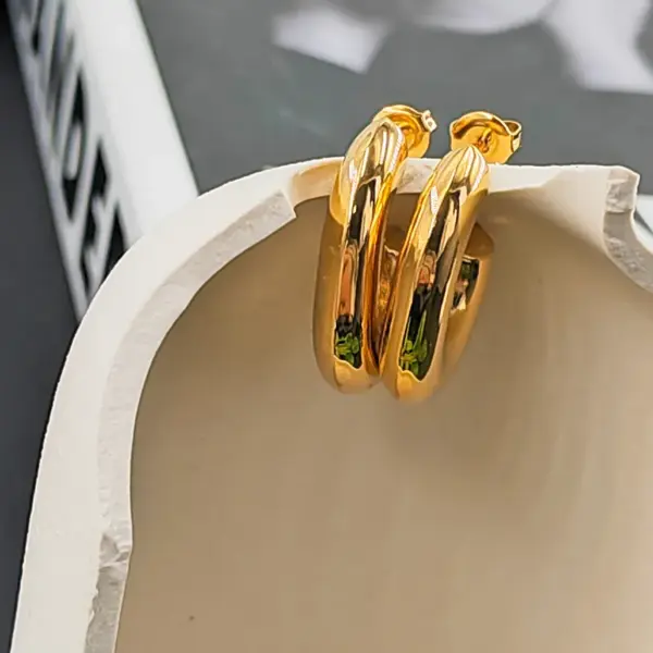 Wholesale Real Gold Plated 304 Stainless Steel PVD Coated Stone-Free Solid Color Waterproof Non Tarnish Simple Style Earrings For Women'S