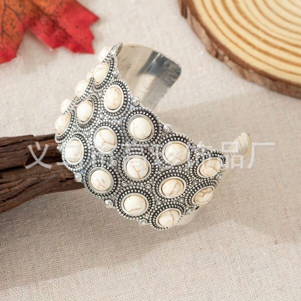 Wholesale European and American new bohemian Retro iron bracelet turquoise ethnic jewelry wholesale factory