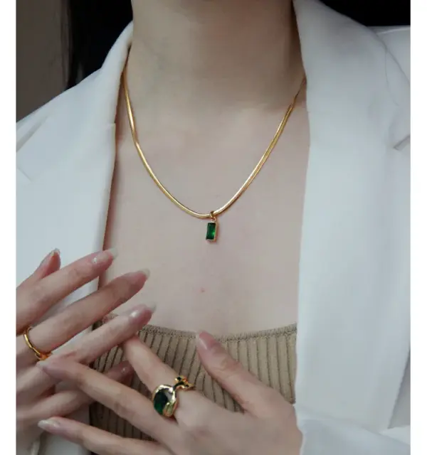 Wholesale Jewelry Retro Simple Style Square Titanium Steel Rhinestones Plating Inlay Pendant Necklace