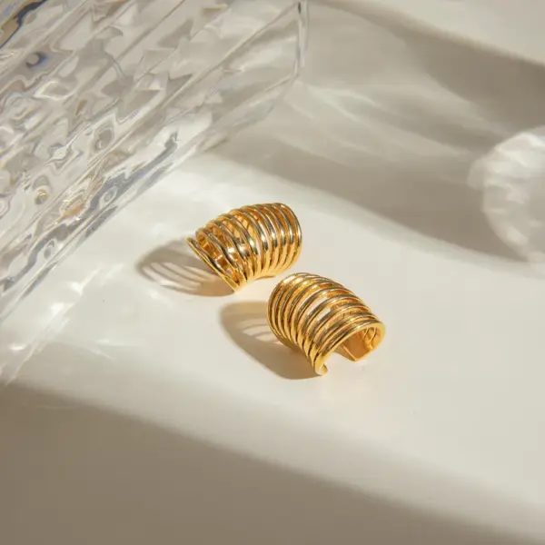 Wholesale PVD Coated Real Gold Plated 18K Gold Solid Color 304 Stainless Steel Vacation Simple Style IG Style Waterproof Non Tarnish Ear Cuffs